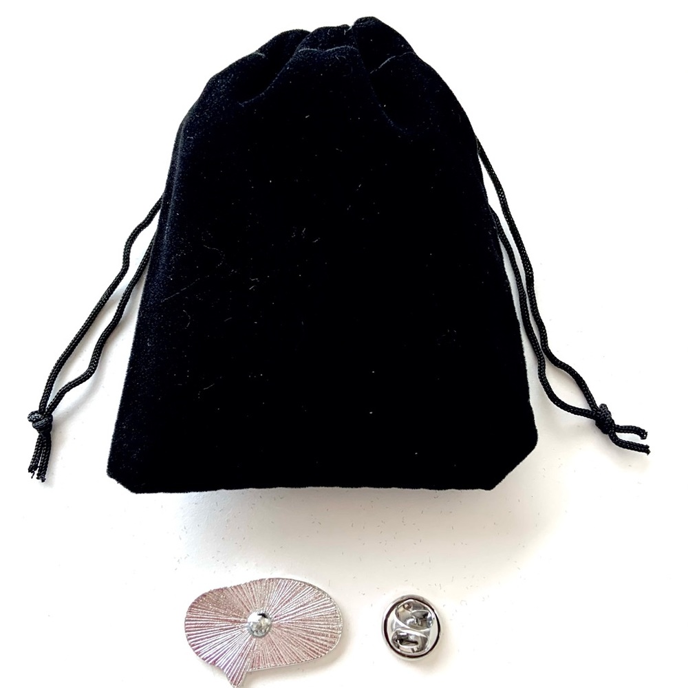 🟣💗3/$10! “OMG” Versatile Enamel Pin for Jackets, Purses & more (mix & match) - Picture 2 of 3